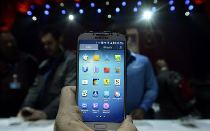 فروش میلیونی موبایل سامسونگ Galaxy S4