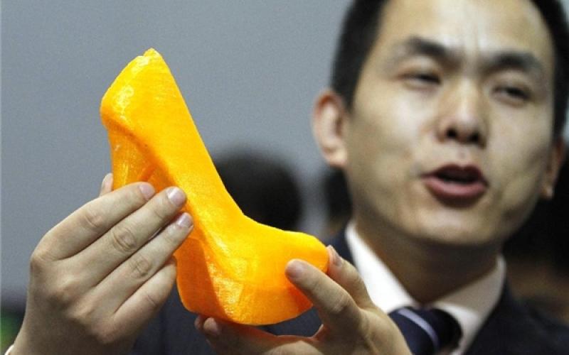 تصویری از یک کفش که با پرینتر سه‌بعدی چاپ شده است