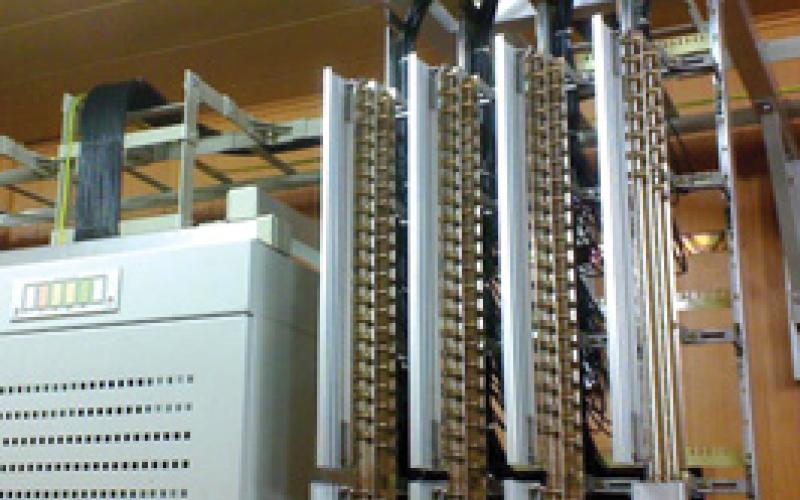 خرید تجهیزات شبکه‎ی انتقال به منظور ترمیم و ارتقاء شبکه‎ی مخابراتی 12 استان کشور 