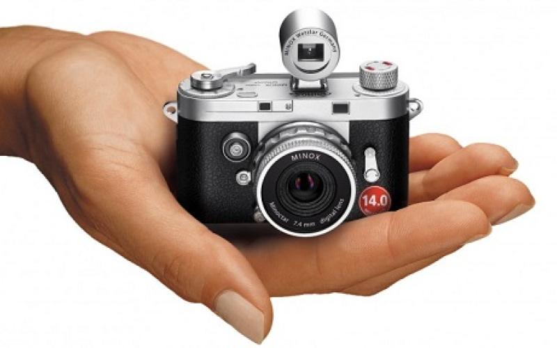 دوربین عکاسی که کف دست جا می‎شود+ عکس