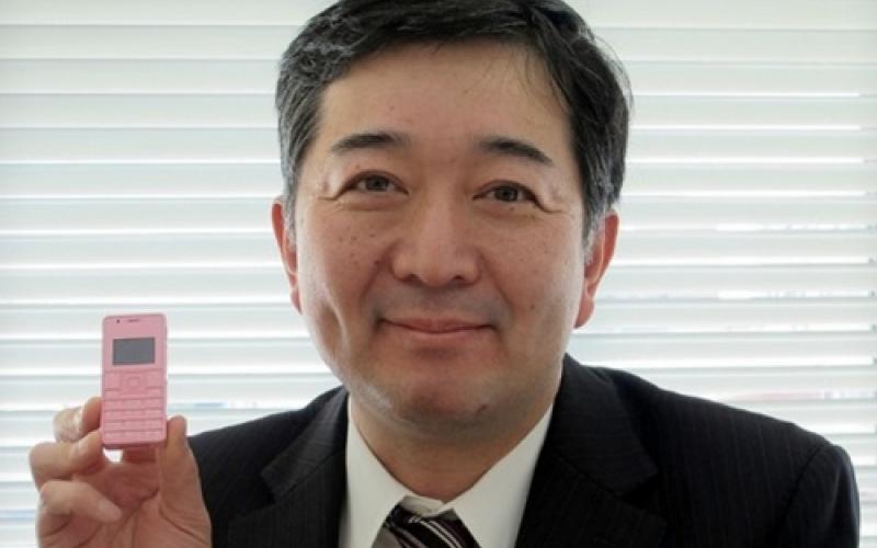 رونمایی از کوچک‌ترین تلفن همراه جهان + عکس