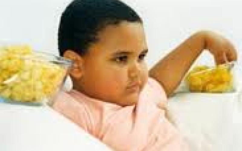 وزارت بهداشت: تبلیغ چیپس‌ و پفک از رسانه‌ ملی غیرقانونی است 