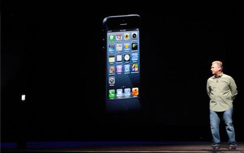 دسترسی غیر مجاز به دفترچه تلفن و عکس‎ها در آیفون و آی‎پد 