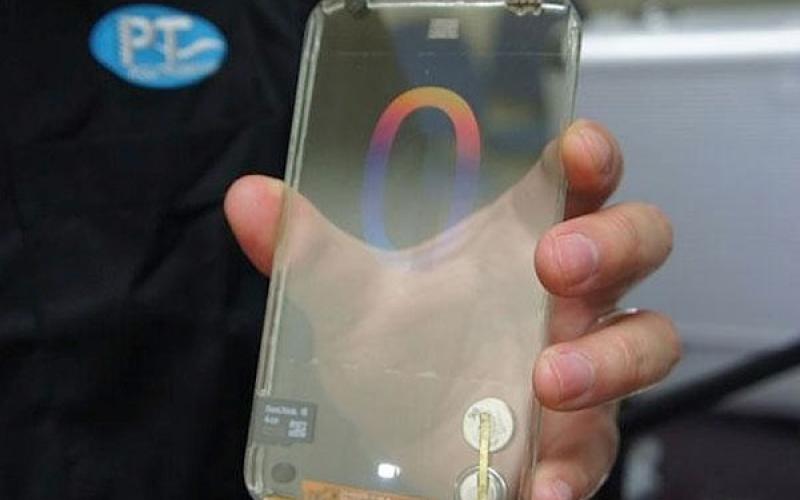 عرضه‎ی اولین موبایل نامرئی جهان + تصویر