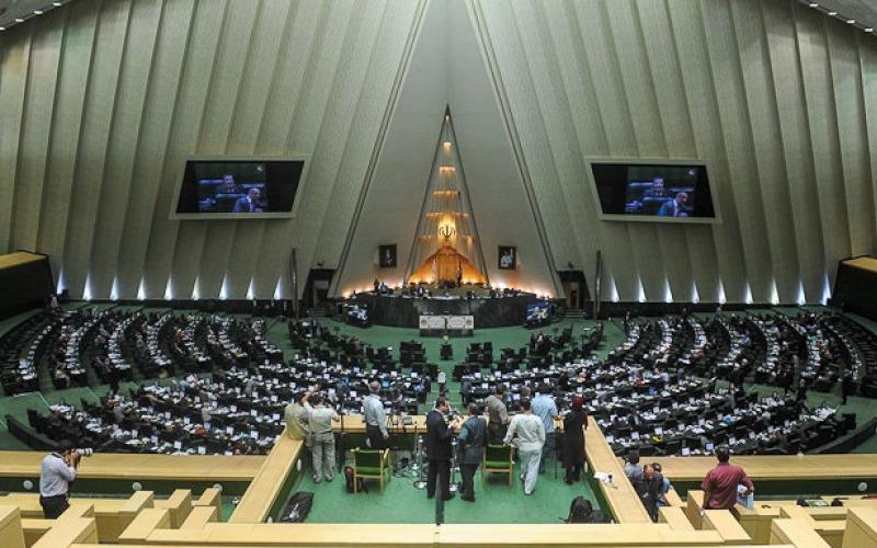 مجلس دست دولت را برای ادغام وزارتخانه‌ها بست 