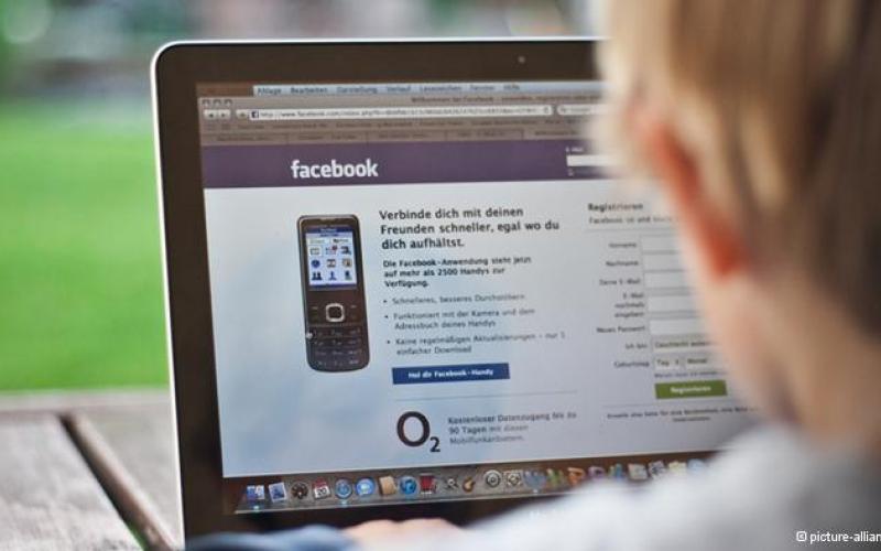 رفتارشناسی والدین با فرزندانشان در فیس بوک