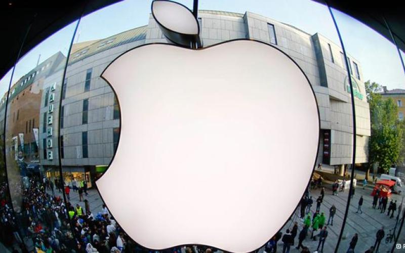 نخستین سری از تولیدات آی‌فون ۵ به فروش رفت/ سایر مشتریان تا اکتبر باید منتظر بمانند