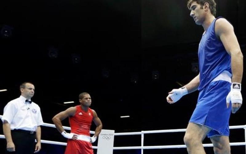 اعتراض‌های گسترده‎ی کاربران فضای مجازی به حذف بوکسور سنگین‌وزن ایرانی