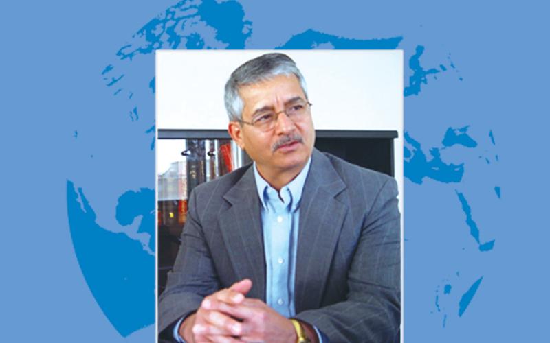 چاپ دوم کتاب زندگینامه پروفسور یحیی کمالی‌‌پور روانه بازار کتاب شد