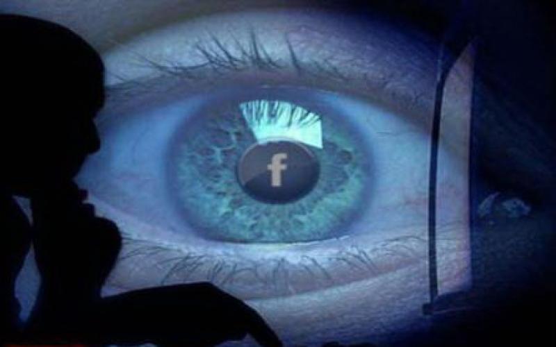 جاسوسی از طریق جذب کاربران فیس بوک و شبکه های اجتماعی