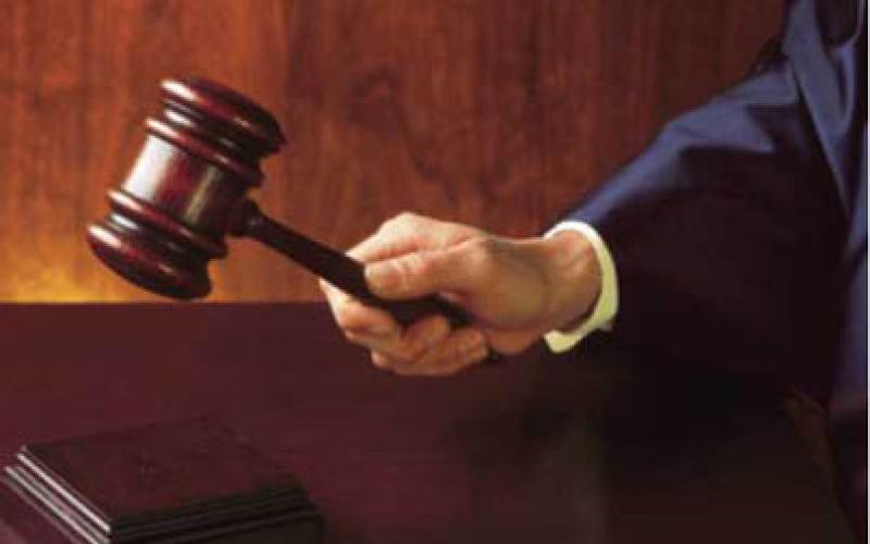 وزارت ارشاد: حکم مجازات «شلاق» برای یک کاریکاتوریست دور از انتظار بود 