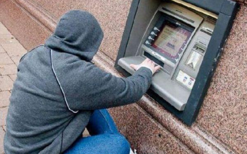 درج رمز معکوس عابربانک برای ردگیری پلیس، دروغ فضای مجازی است