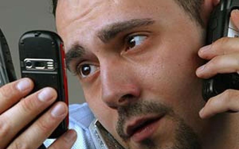 سه میلیارد دقیقه در روز؛ میانگین مکالمه‌ی مردم ایران با تلفن‌همراه 