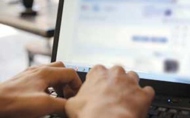 انتشار شماره تلفن زن در چت‌روم به قصد انتقام 