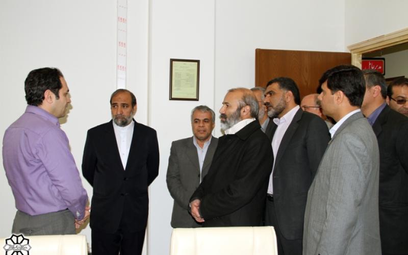 بازدید معاون رئیس جمهور از شرکت پیشگامان ایساتیس