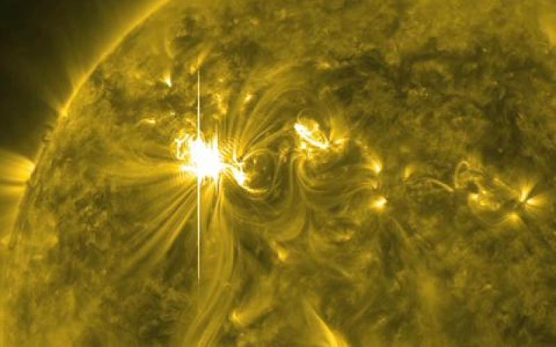 طوفان عظیم خورشیدی بدون اختلال در شبکه‌های ارتباطی به زمین رسید 