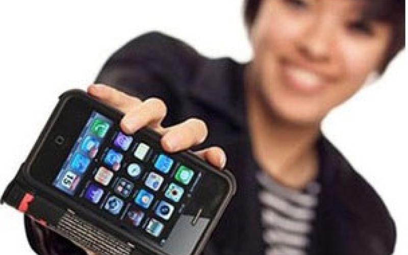 گوشی‌های آی فون مجهز به گاز فلفل مخصوص زنان + عکس
