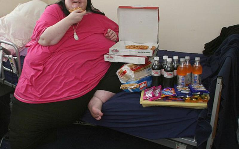 خرید اینترنتی لباس تنها کار چاق‌ترین زن انگلیس + تصویر