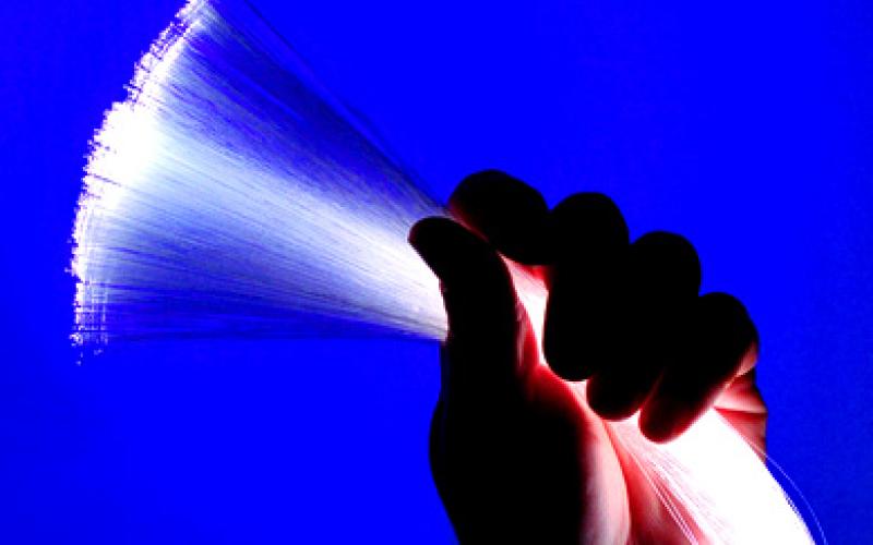 اجرای 8500 کیلومتر فیبرنوری توسط قرارگاه خاتم‌ الانبیاء در 30 ماه 