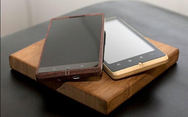 ساخت گوشی موبایل از جنس چوب خیزران + عکس