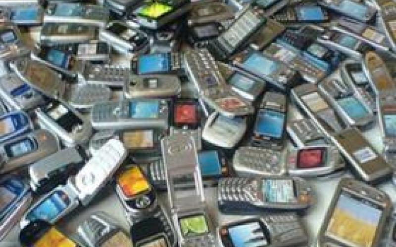 ورود غیرقانونی 19 میلیون گوشی تلفن‌همراه به کشور فقط در یک سال!