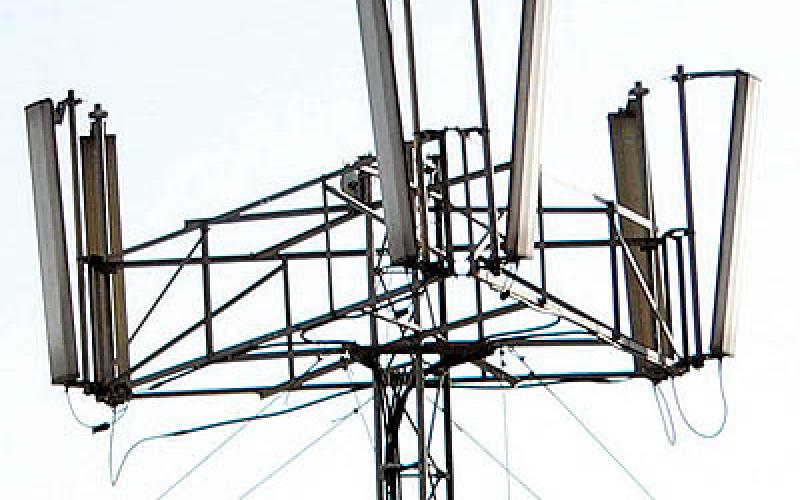 رگولاتوری ضوابط دکل آنتن های مخابراتی را تدوین می کند 