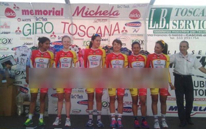 توئیت‎های جنجالی علیه طراح لباس تیم دوچرخه سواری بانوان +عکس