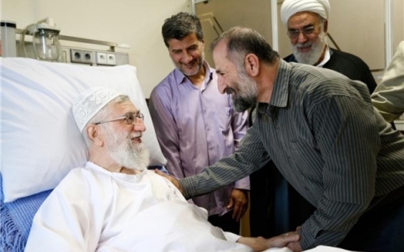 وبلاگستان/ حضورم در بیمارستان موجب خنده رهبر انقلاب شد (+عکس)