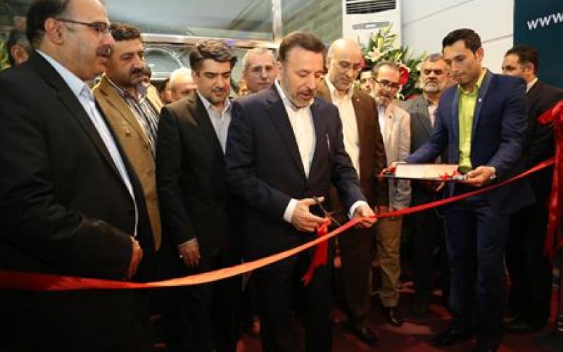 وزیر ارتباطات، مطرح کرد: طرح ارائه‎ی گوشی تلفن همراه با سیم کارت، برای جلوگیری از قاچاق