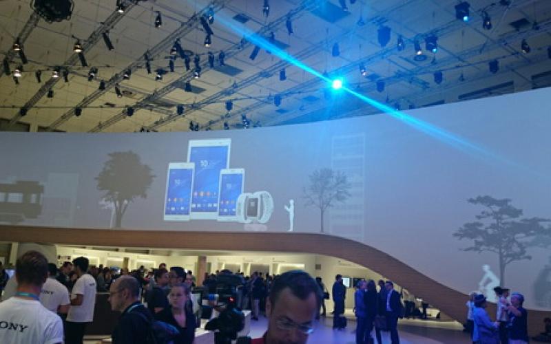نمایشگاه IFA - معرفی تلفن هوشمند سریع  Xperia™ E3 Dual سونی 