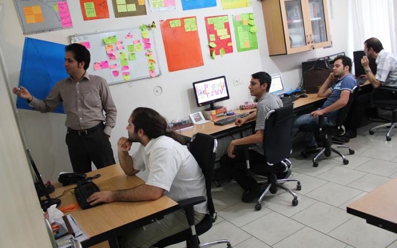 به پویش شرکتی دانش بنیان در هلدینگ فناپ