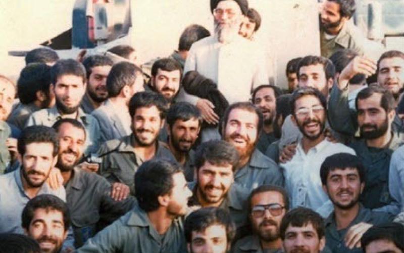 سلفی دسته جمعی با رهبر انقلاب (+عکس)