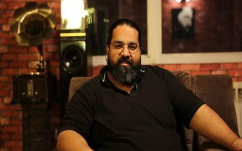 واکنش تند رضا صادقی به شایعه حمایت از سایت‌های شرط‌بندی