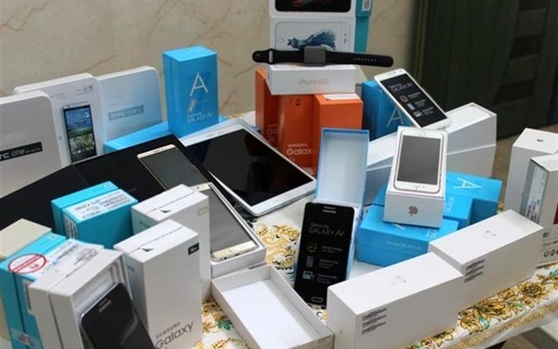 فروش گوشی‌های موبایل وارداتی به خریداران بر اساس کدملی