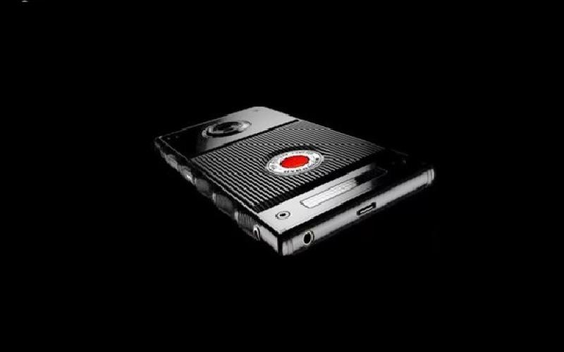 با این قاب گوشیتان را راحت به زمین بیندازید