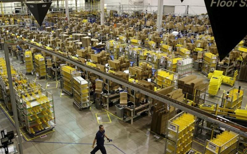 آمازون برای راضی کردن کارمندان ناراضی در تلاش است