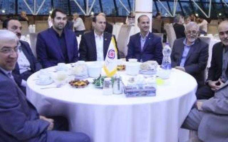 تقدیر از مشتریان ارزنده‌ی بانک ایران زمین
