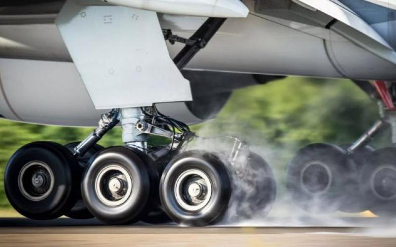 مردی که «در محفظه چرخ هواپیما» از الجزایر به فرانسه سفر کرد!