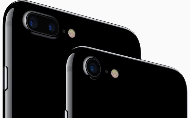 موبایل جان سخت در آب هم پیامک دریافت می‌کرد