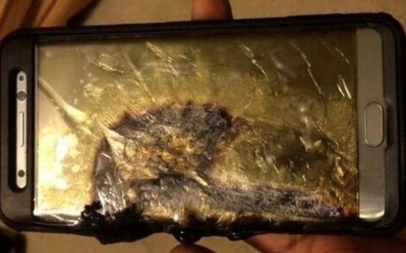هشدار درباره‌ی اسپری مستقیم گوشی موبایل با ضدعفونی‌کننده‌ی الکل