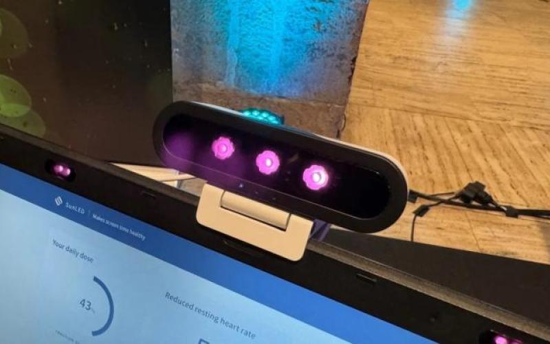 بهبود خلق و خوی با یک چراغ رومیزی!