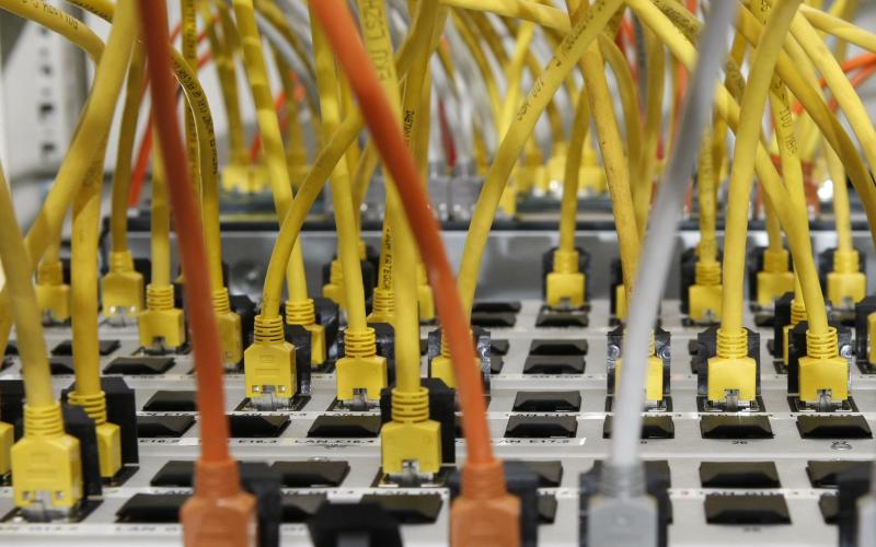 اتصال همه گذرگاه‌های مرزی عراق به شبکه فیبر نوری