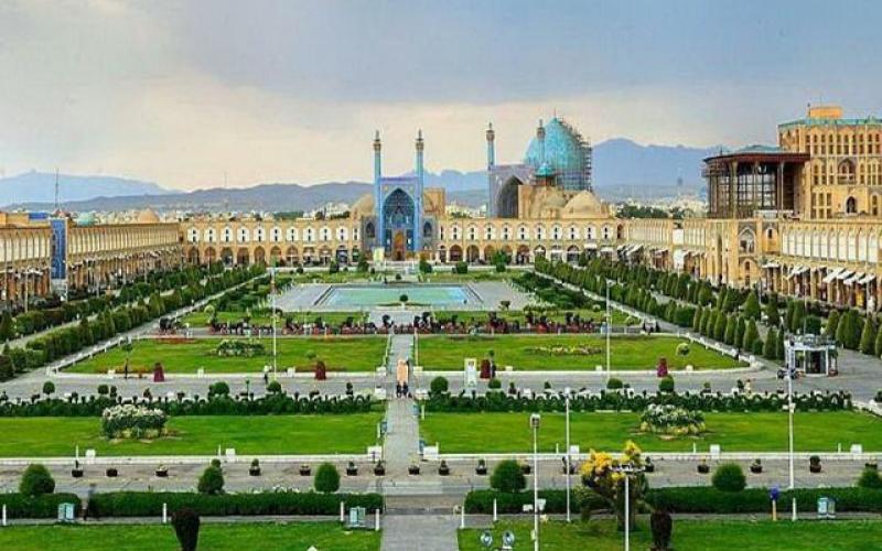 عکسی از میدان نقش جهان اصفهان، ۱۰۰ سال قبل