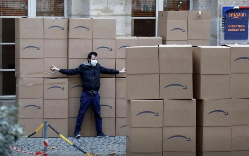 فرانسوی‌ها به فعالیت آمازون در این کشور اعتراض کردند