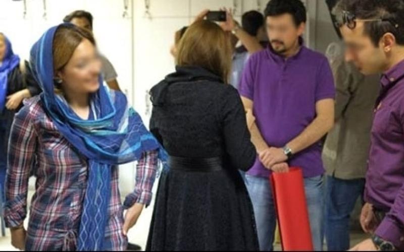 آموزش عکاسی به شرط ابتذل در آتلیه‌های زیرزمینی (+عکس)