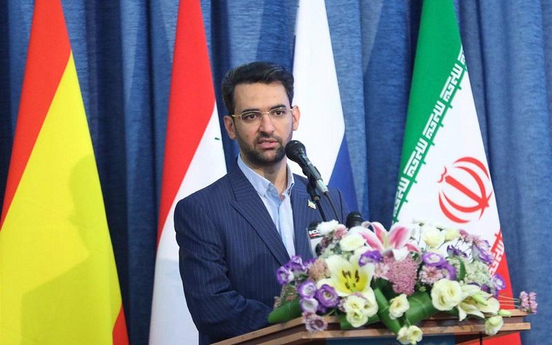 آذری جهرمی خبر داد: افتتاح پارک فناوری فضایی برای کسب‌وکارهای فضاپایه 