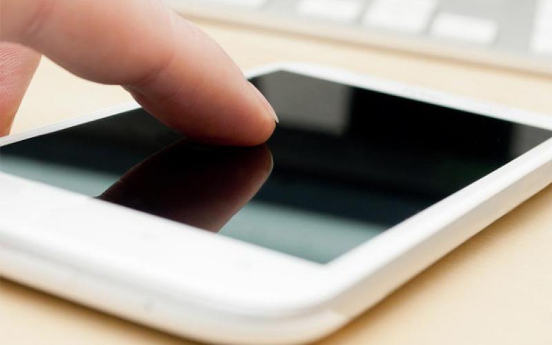انتقام عجیب زن آمریکایی از فروشگاه تلفن همراه