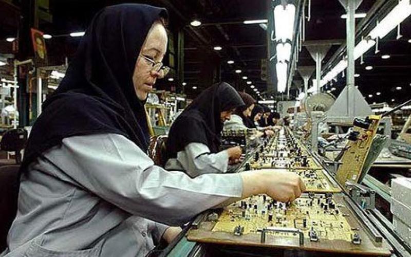 بازنشستگی کارمندان زن با ۲۰ سال سابقه و بدون محدودیت سنی