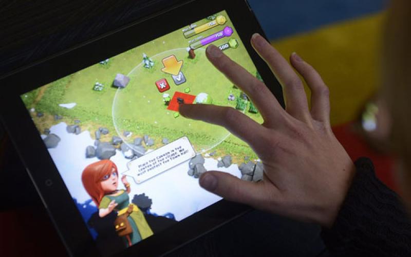 بازی "کلش آف کلنز" در مجلس شورای اسلامی!