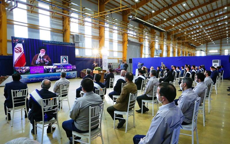 با واردات مخالف نیستیم اما تأکید داریم محصولی که در کشور تولید می‌شود و یا امکان تولید دارد، وارد نشود/ برخی دستگاه‌های اجرایی، به بهانه‌هایی به دنبال باز کردن راه واردات بی مورد هستند/ به بهانه‌ی رقابت و افزایش کیفیت، تولید داخل را مشمول زیان مضاعف نکنید